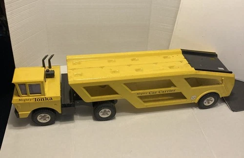 Vintage 1960's Mighty Tonka Pressed Steel Full Sized 34" Car Carrier #3990