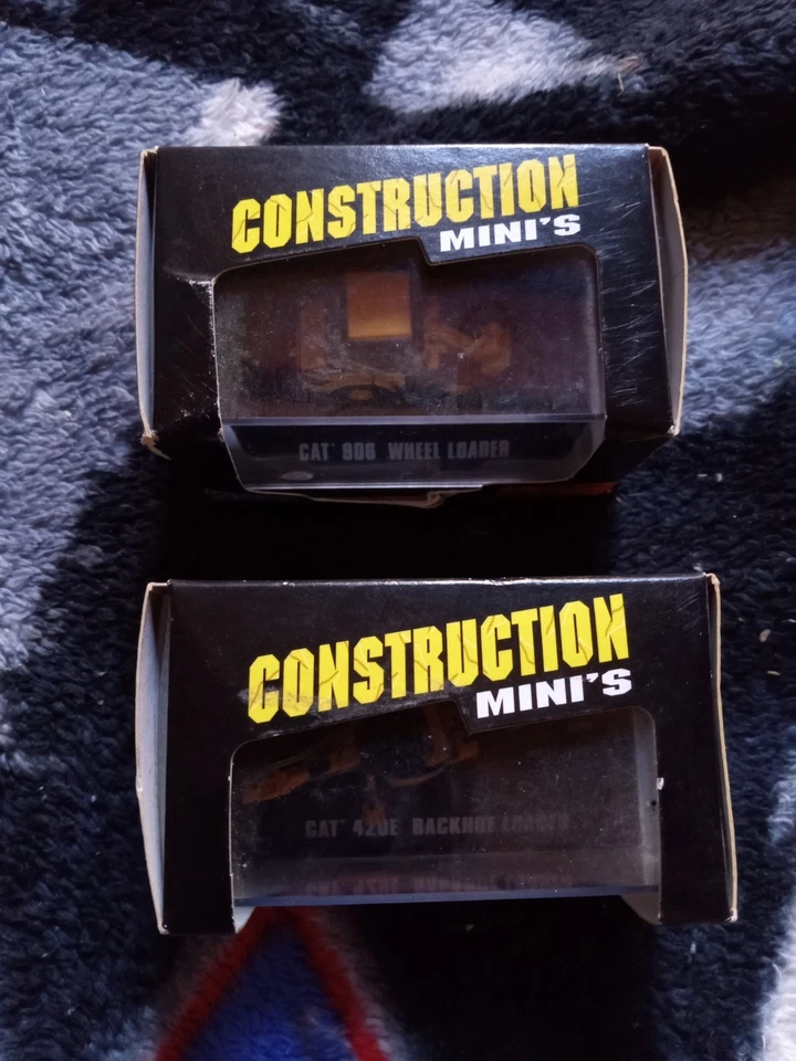 Diecast Norscot Construction Mini's CAT Lot 420E Backhoe Loader + Wheel Loader - Image 3 of 4