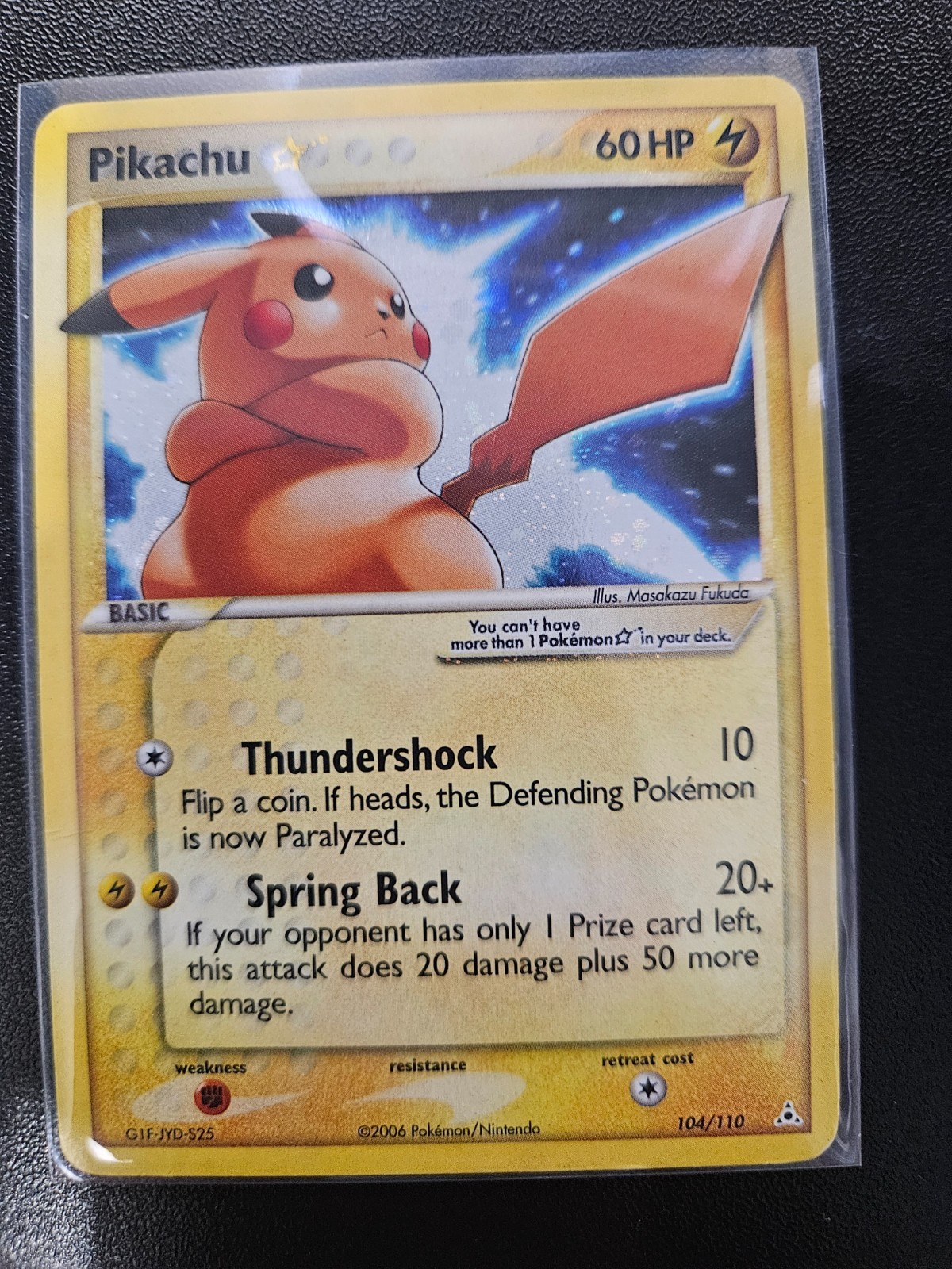 Pokemon Pikachu Gold Star Holo Holon Phantoms 104/110 MP/MP+