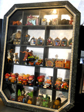 Setzkasten mit Ü Ei Inhalten