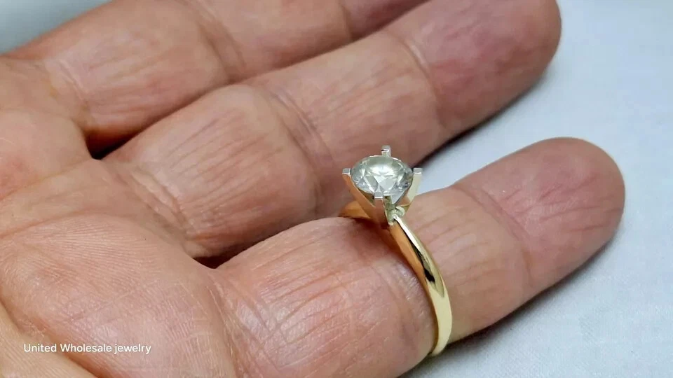 Anillo de compromiso solitario de diamantes extraídos genuinos de 1,10 quilates en oro amarillo sólido de 14 quilates Foto 2 de 4