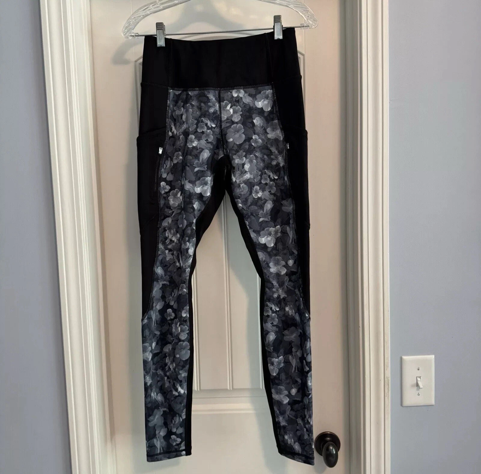 athleta high traverse floral sonic leggings