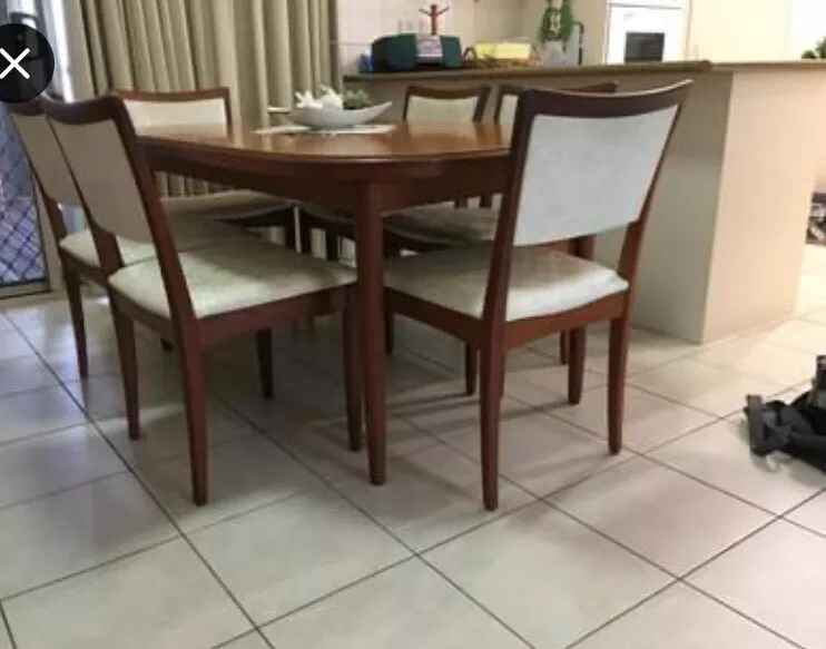 Chiswell 70 s Teak retro 7 piece extendable table setting