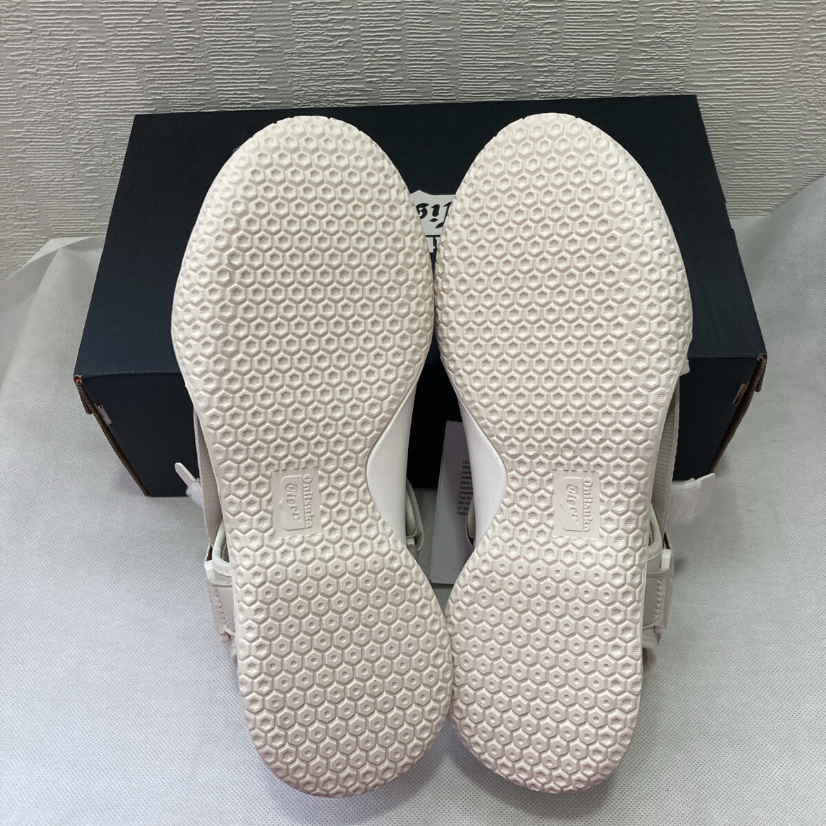 Onitsuka Tiger OHBORI STRAP 1183B305 250 OATMEAL WHITE Onitsuka Tiger OHBORI STRAP 1183B305 250 OATMEAL WHITE