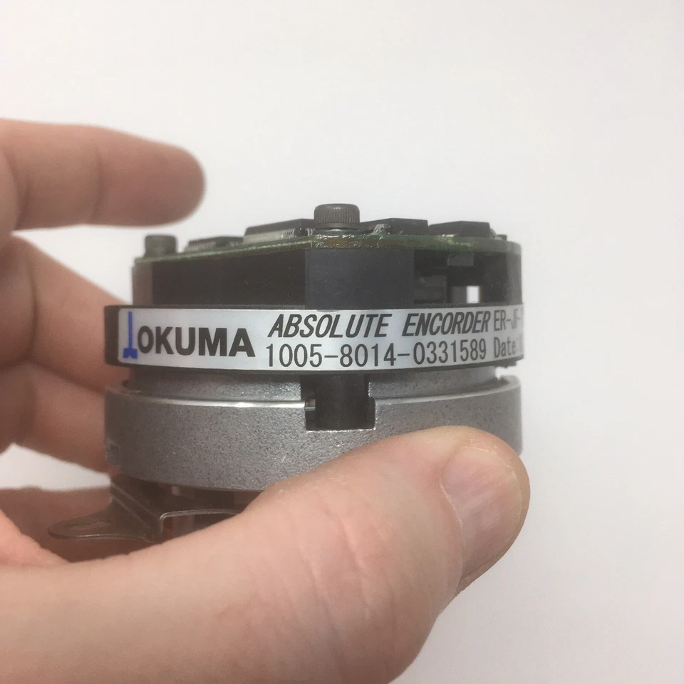 Okuma ER-JF-7200D Absolute Encoder ERJG7200D 1005-8014-0331589 Foto 2 de 4