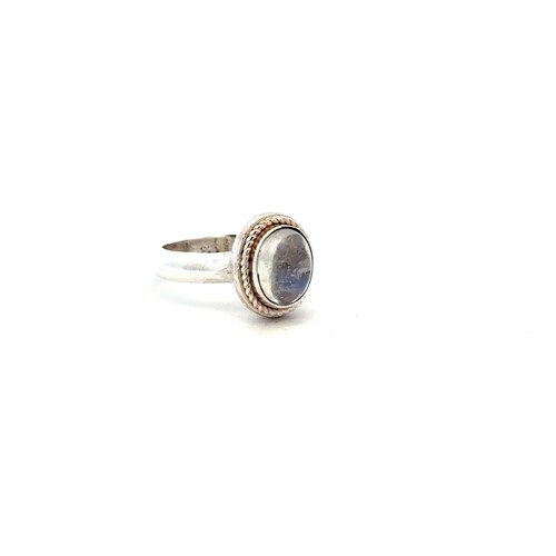 Sterling Silver Rainbow Moonstone Ring (Size 7)-Stone 8 x 10 mm - Bild 3 von 5