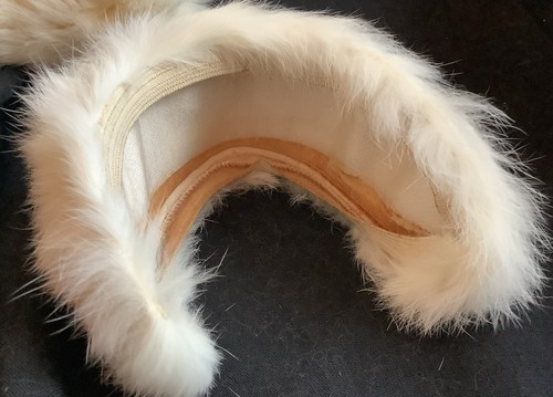 Vintage 1950-1960s Child’s White Rabbit Fur Muff and Cap w/ doggie decoration - Picture 8 of 9