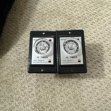 2 Bern  ELECTRONICS AH2-Y ELECTRONIC TIMER No Box