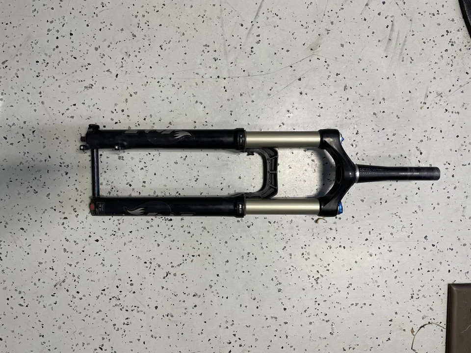 Fox Rhythm 34 Float Grip 27,5” 140mm Forcella sospensione MTB usata - Immagine 2 di 4