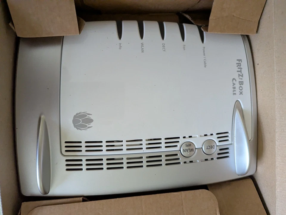 FRITZ!Box 6490 Cable WLAN AC Router in OKT - Bild 2 von 4