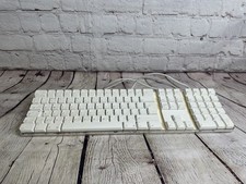 Apple A1048 Wired USB Keyboard QWERTY with Numpad  Genuine Vintage Mac Accessory