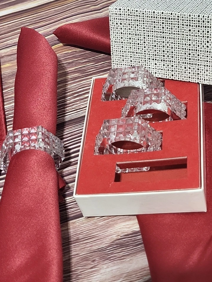 4 anelli tovaglioli vintage in vetro con scatola 4 tovaglioli in stoffa rossa 18" - Immagine 2 di 4