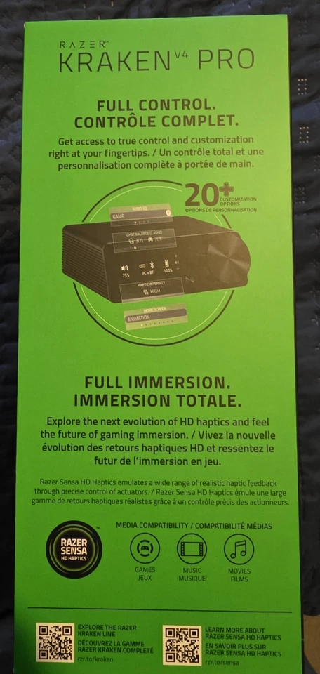 Razer Kraken V4 Pro Wireless Headset Control Hub + Base Station V2 Chroma Stand - Image 3 of 4