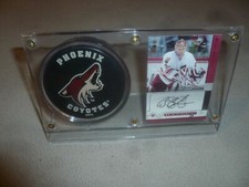 2005 UD BE A PLAYER BRIAN BOUCHER HOCKEY CARD AUTOGRAPH W PUCK PHOENIX COYOTES