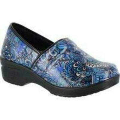 NIB Women's Easy Street Lyndee Slip Resistant Blue Pop Work Shoe Clog Size 6