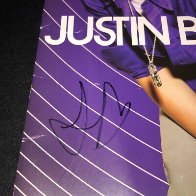 Justin Bieber Signed My World Tour Program JSA LOA Singer