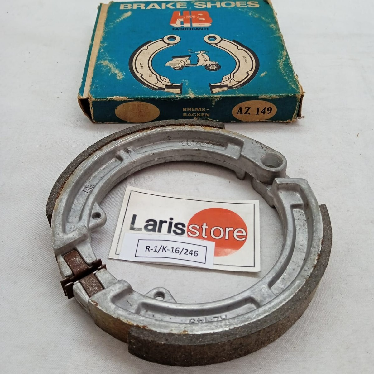 ＾＾❤︎ Piaggio Vespa 150 Super VBC1 66/79 Front Drum Brake Shoes AZ 149