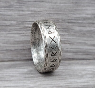Titan Stahl Ring für Herren & Damen Nordic Wikinger Uralt Runen Ring Gravur