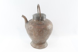 Vintage südasiatischer Kupfer Ewer mit über Kopf Griff geriffelt Ausguss & Relief Detail