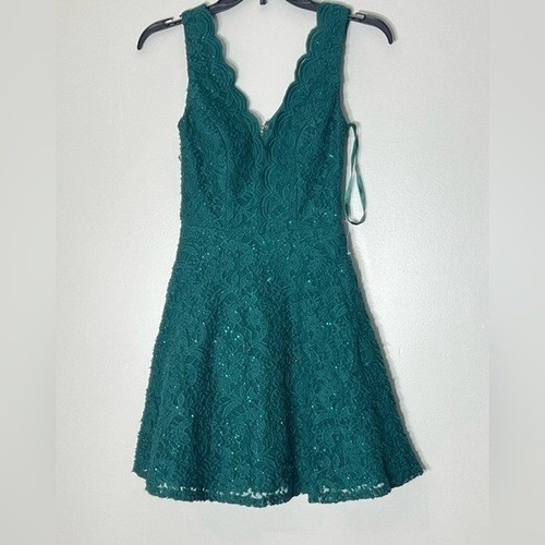 CITY STUDIOS JUNIOR'S V NECK GLITTER LACE DRESS green 0 - Picture 5 of 9