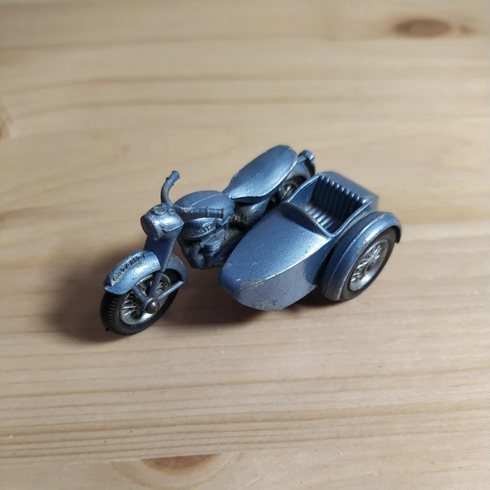 Matchbox Lesney #4 Triumph T110 motocicleta y sidecar - original vintage Foto 2 de 4