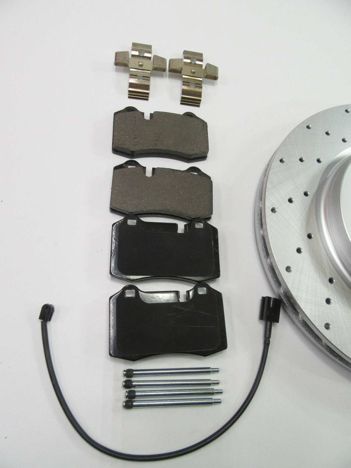 Maserati GranTurismo Gt rear brake pads rotors 202