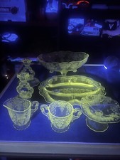 Juego de vajilla vintage de 7 piezas de vidrio de manganeso Cambridge con flor de manzano