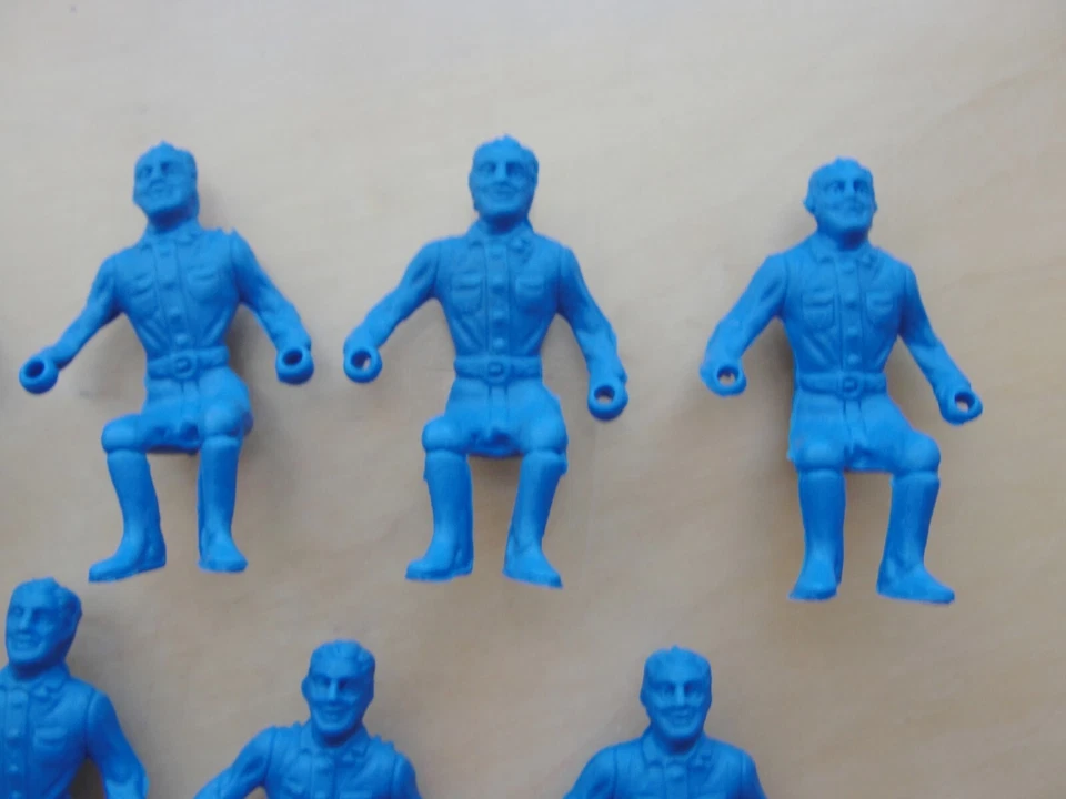 13 - Controladores de mano anular MPC 60mm.  Plástico azul Foto 3 de 4