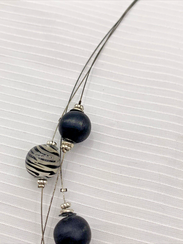 Silver Tone Wire 3-Strand Layered Necklace & Earrings ZEBRA Black & White Gray - Picture 8 of 24