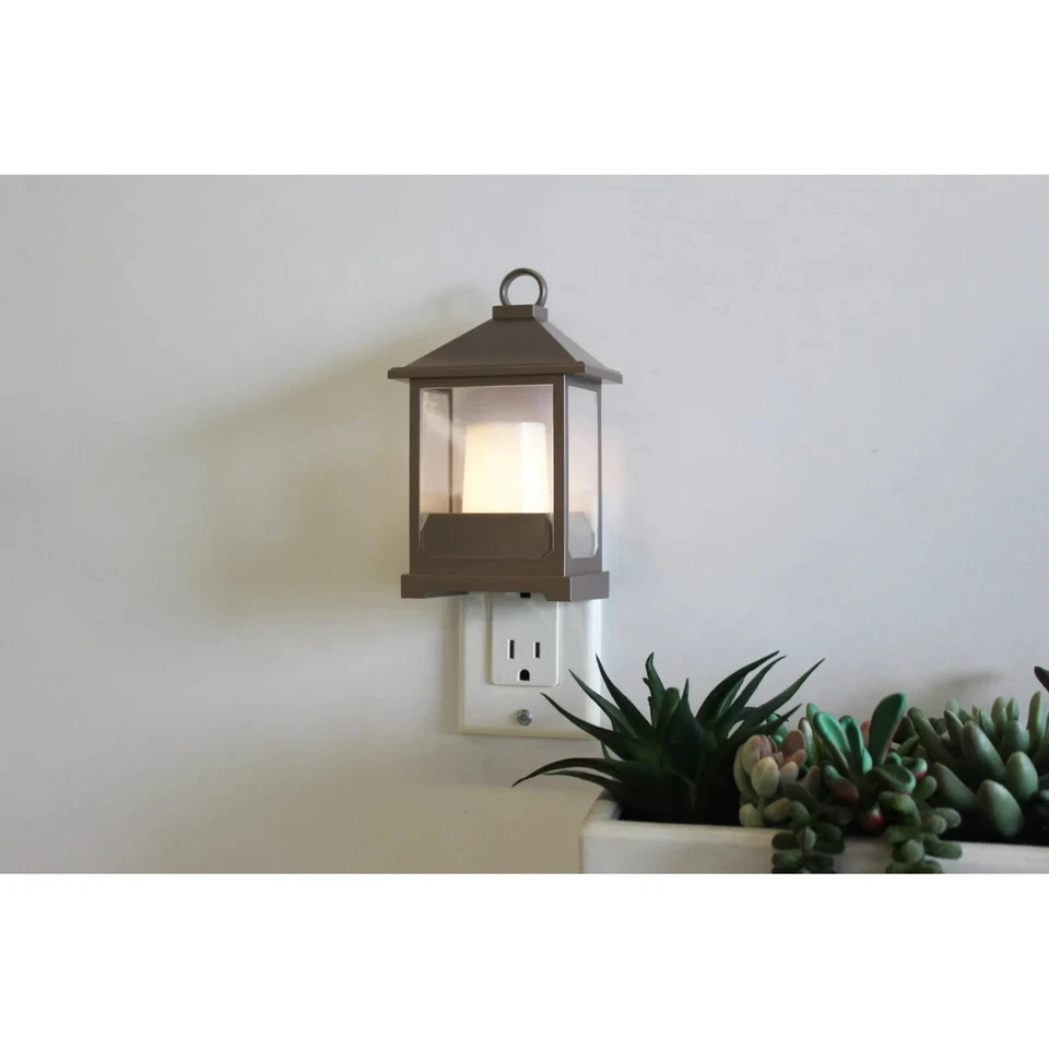 Better Homes & Gardens Linterna LED Luz Nocturna Vela Parpadeante Blanca Suave Foto 2 de 4