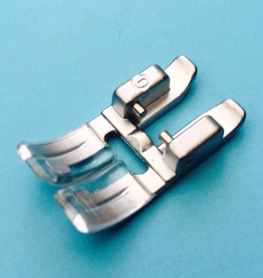 Pied Zig Zag Standard Pour Machine à Coudre Pfaff Avec IDT - Neuf, Référence 98-694 816-00
