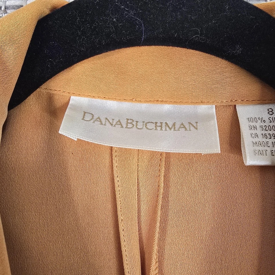 Chaqueta Blazer Dana Buchman Mujer 8 Camel 100% Seda Botón Frontal Carrera Longline Foto 3 de 4