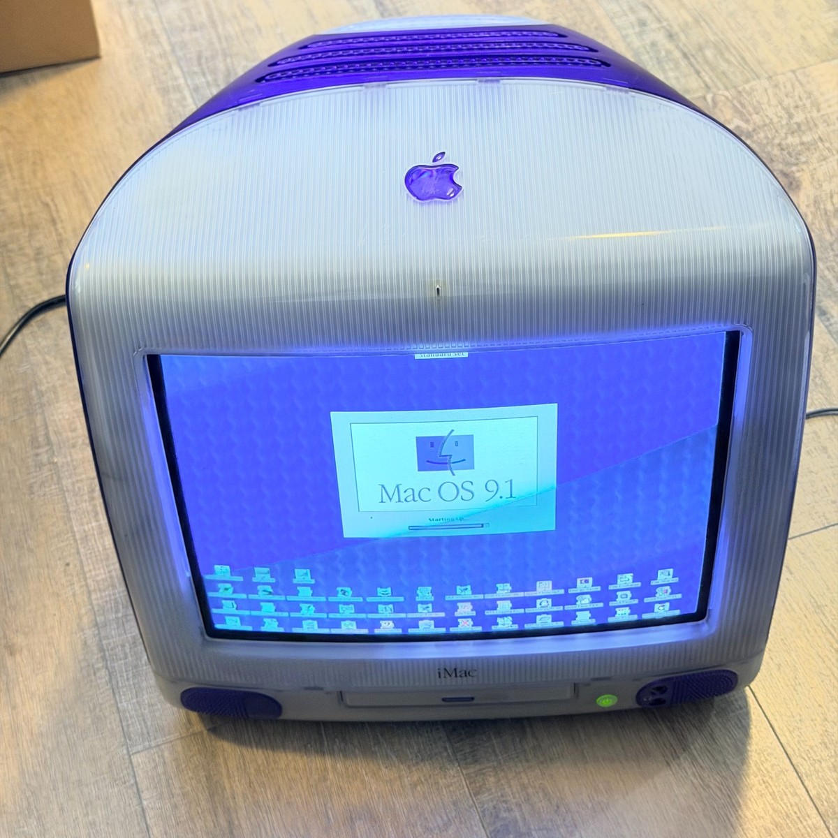 iMac  G3 グレープ 333 Apple iMac G3 Grape 333MHz 32MB 6GB Mac OS 9.1 Vintage Desktop