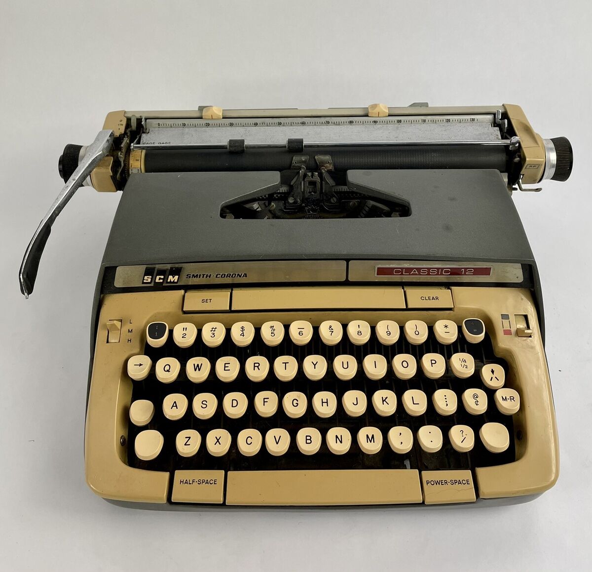 SCM Smith Corona CLASSIC 12 Typewriter With Case | eBay SCM Smith Corona CLASSIC 12 Typewriter With Case | eBay