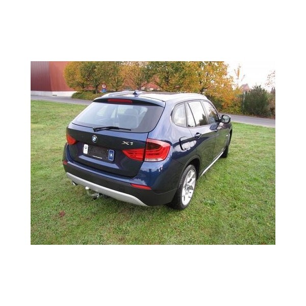 Attelage amovible BMW X1 E84 idéal pour porte-vélos et caravanes