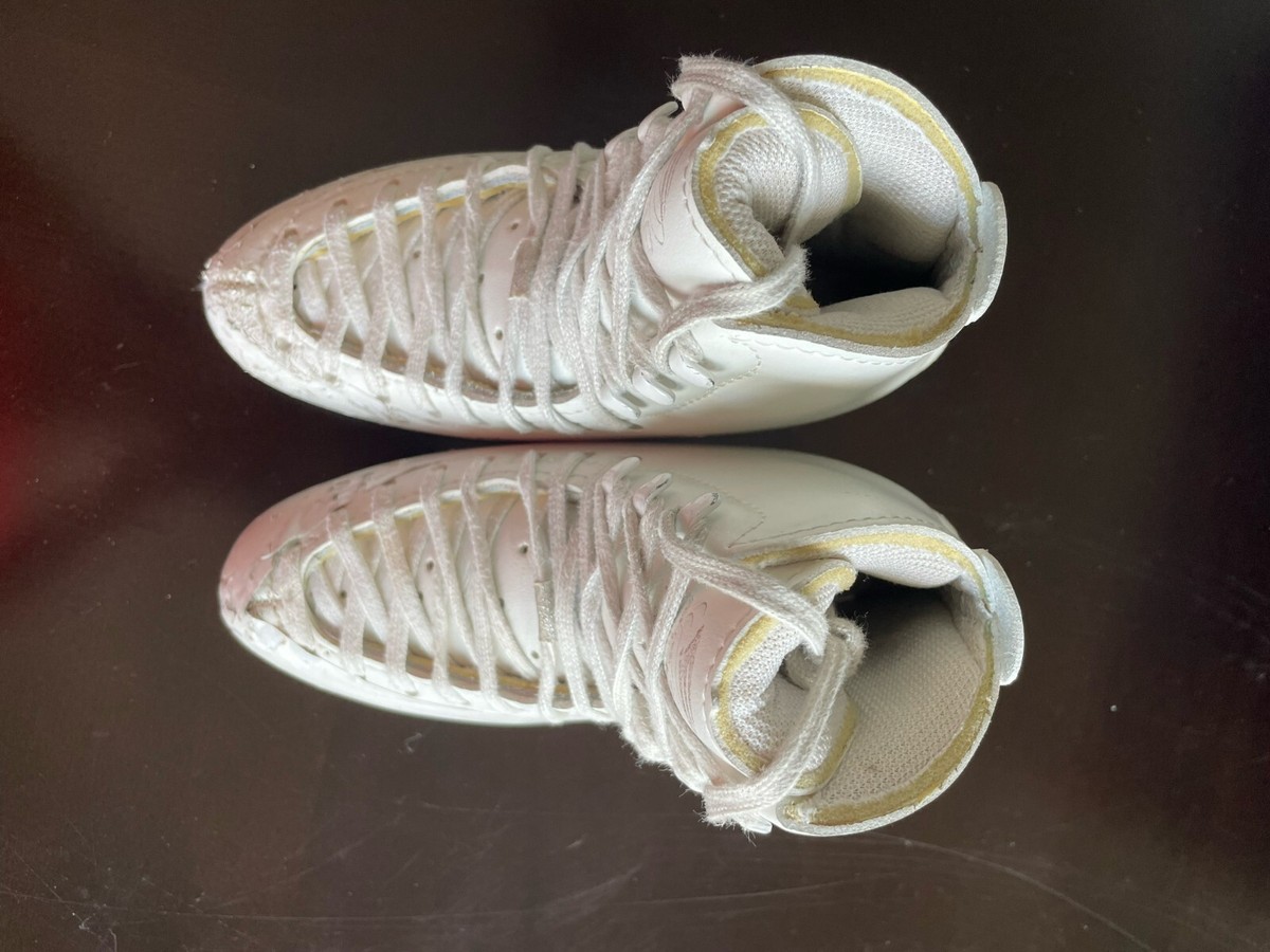 Edea Ice skates ( BOOTS ONLY) Model: Motivo Color: Ivory Boot size 