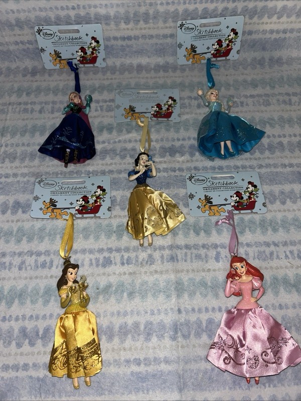 5 DISNEY SKETCHBOOK ORNAMENT  NEW
