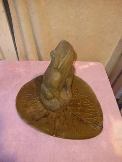 vintage Bronze Frog Garden Sculpture Fountain Spitter Outdoor with lilly pad