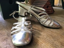 Vintage 1960 s Shiny Silver Leather Cocktail Wedding Party Heels Fabulous Sz 6
