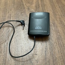 Sony WCS-999R Wireless Microphone System Turns On