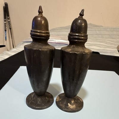 Vintage Silver Metal Salt & Pepper Shakers Set Pair 1920-1949 MPN 2203