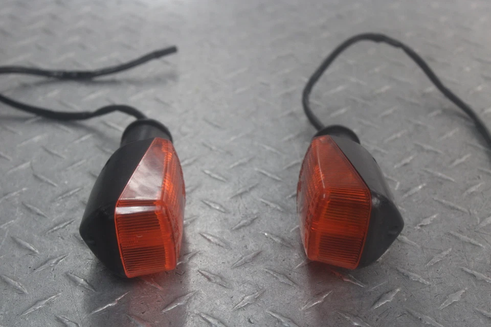 Suzuki Bandit 600 GSF600S 1998 intermitente trasero conjunto 35603-21E30 run video Foto 4 de 4