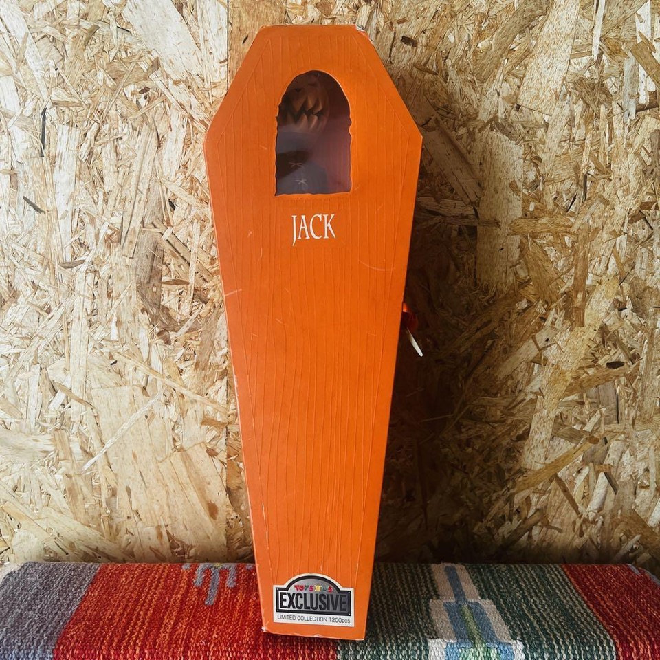 PUMPKIN KING Toys "R" Us Limited Edition Nightmare Before Christmas