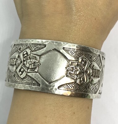 Vintage Art Deco TAN Colombia 900 Silver Egyptian Revival Cuff