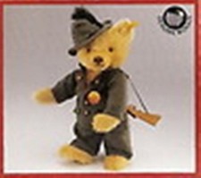 STEIFF "HUNTSMAN" EAN 028502 MOHAIR BEAR IN HUNTING OUTFIT W/GUN-TILT ME VOICE