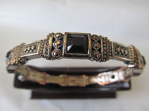Authentic GOLD PLATED SIX PANEL BLACK BEAD DESIGNED STRETCH EXPANDABLE BANGLE BRACELET