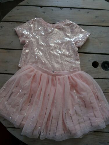 H&M Rhinestone Embroidered Short Sleeve Pink Skirt + T-Shirt Set Size 4/5 Years - Picture 1 of 2