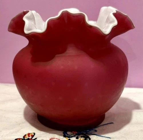 5" FENTON 60s Wild Rose Bubble Optic Ruffle Pinch BALL VASE  EUC Cased Interior