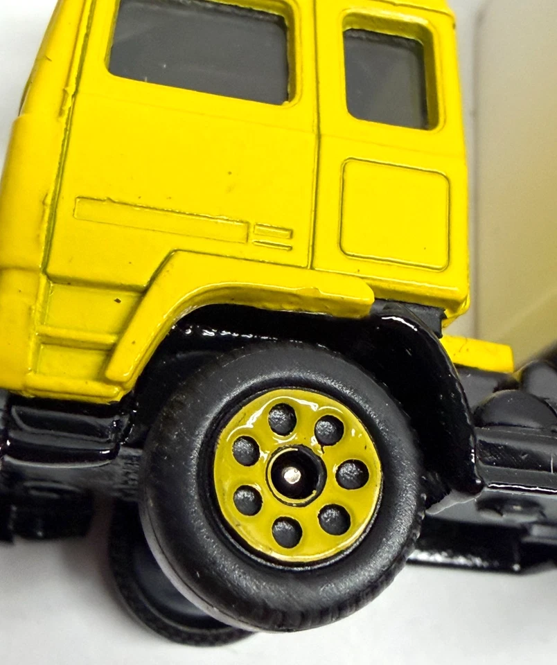 Vtg Corgi Semi Truck Trailer Toy C1231 Volvo Globetrotter Steiff 1985 Great Brit - Image 4 of 4