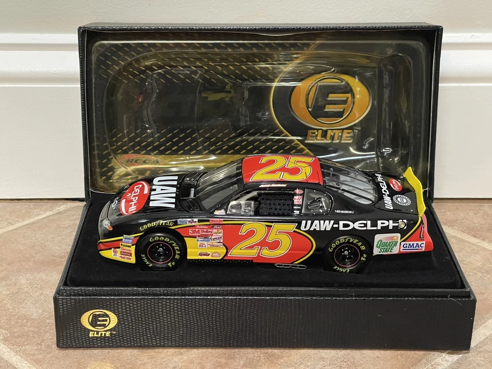 Chevrolet Monte Carlo 2001 Jerry Nadeau UAW Delphi Action Elite 1/24 597/720 Foto 3 de 4